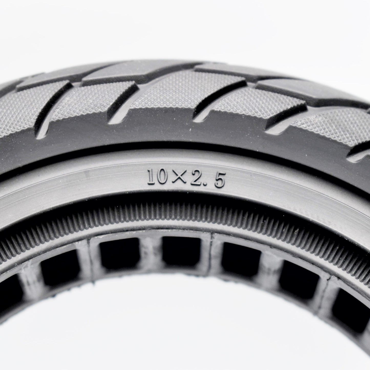 Pneu plein 10X2.5 Ninebot Max G30 60/70-6.5  (NEDONG)